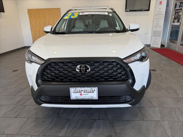 Certified Used 2023 WIND CHILL PEARL Toyota  image 2