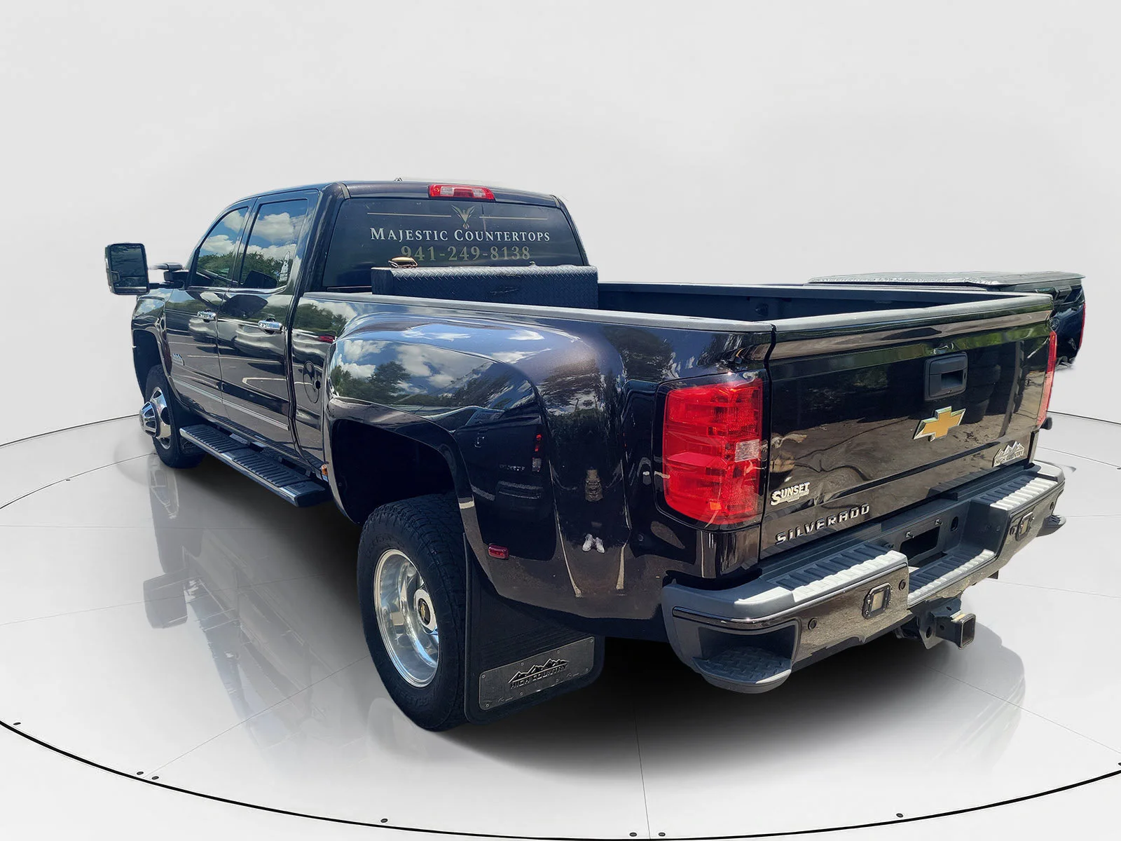 Used 2019 Brown Metallic Chevrolet High Country image 5