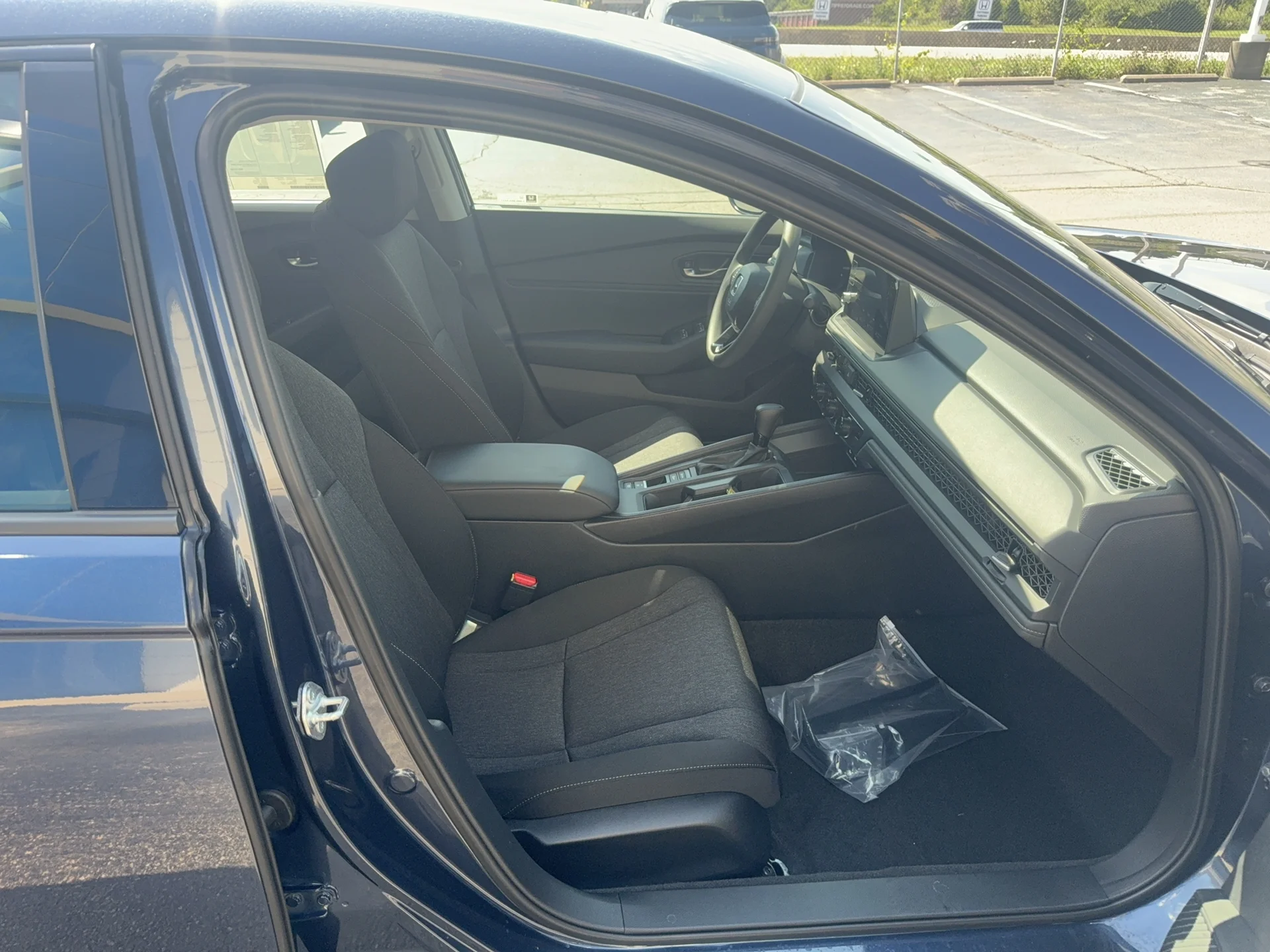 New 2026 Canyon River Blue Metallic Honda SE image 15