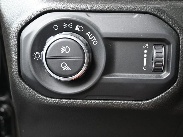 Used 2023 Black Jeep Mojave image 33