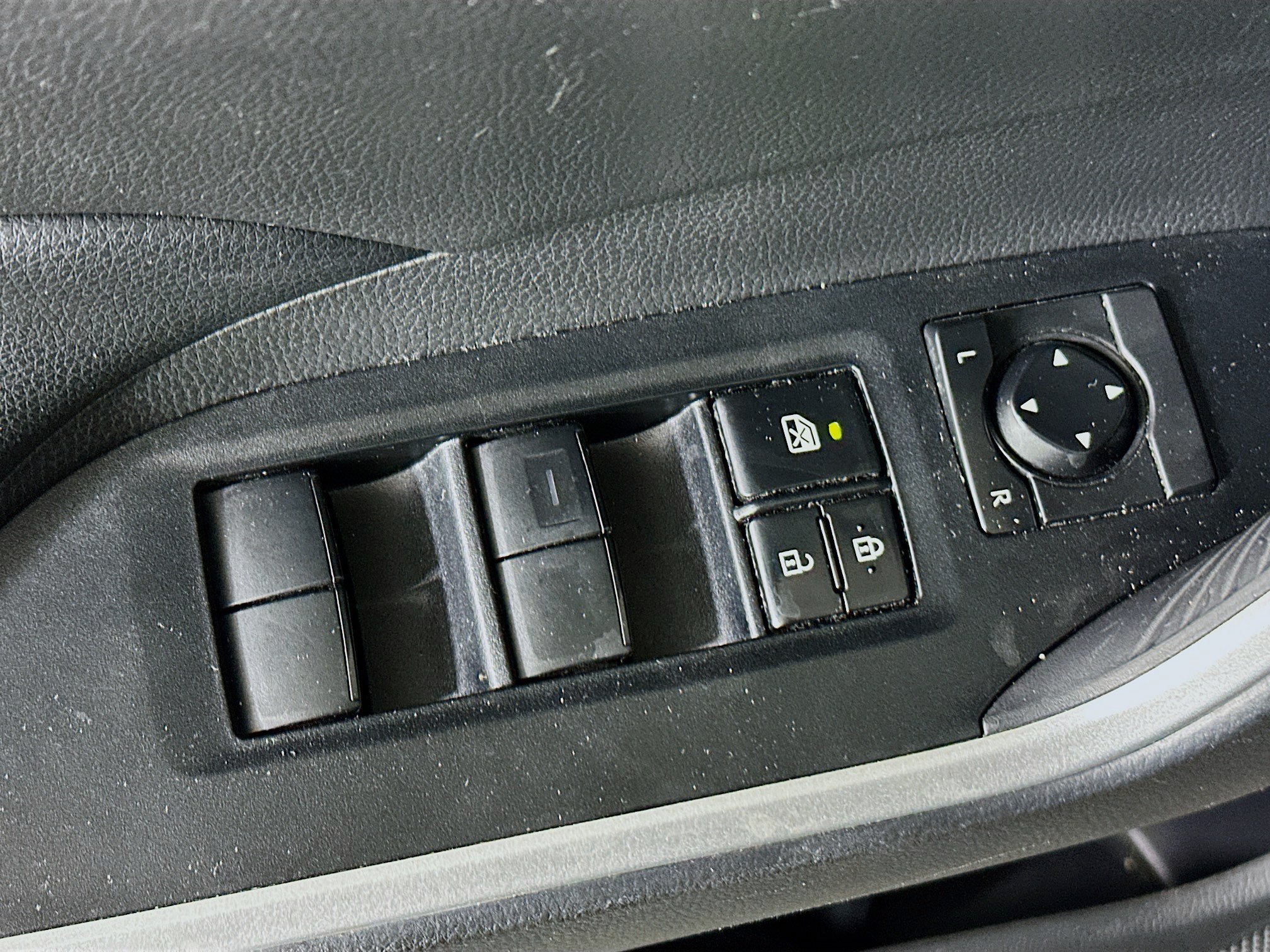 Used 2020 Silver Sky Metallic Toyota XLE image 14