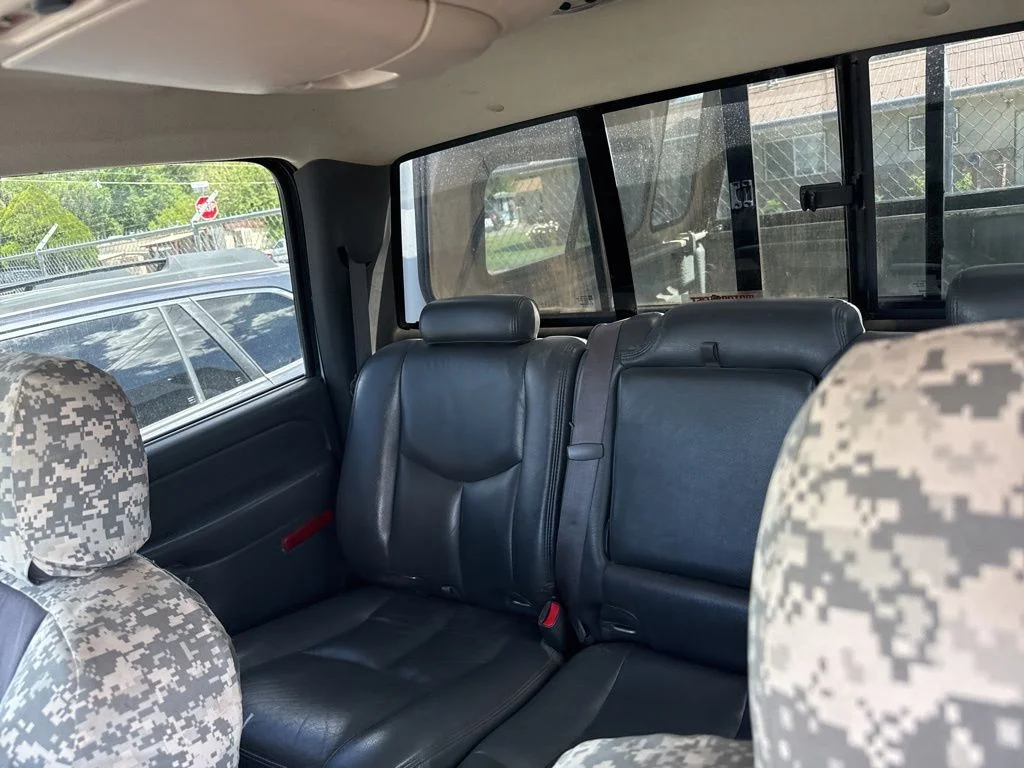 Used 2005 Special Paint GMC SLT image 36