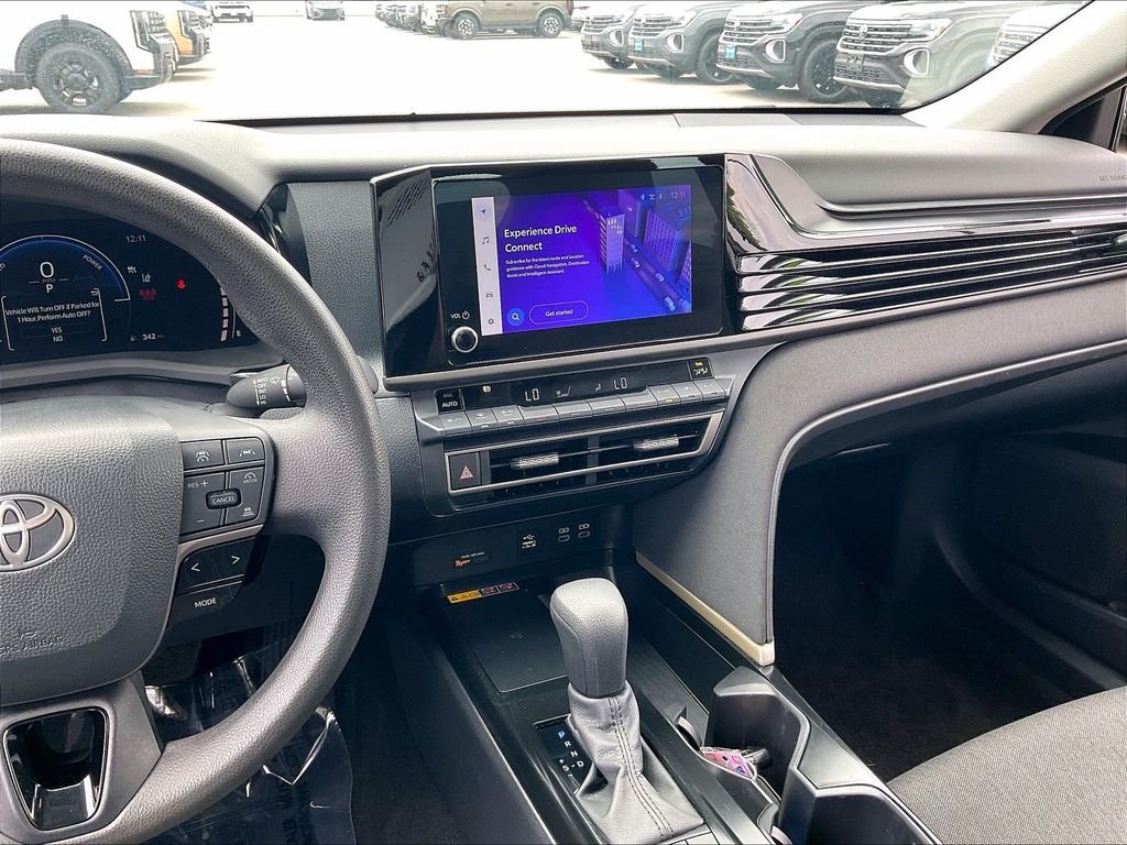 Used 2025 Ice Toyota LE image 17