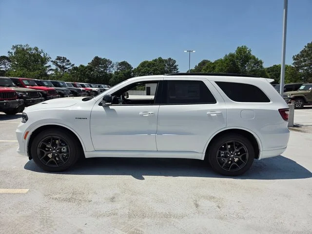 New 2026 White Knuckle Clear-Coat Exterior Paint Dodge GT Plus HEMI V8 image 4