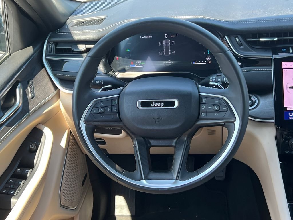 Used 2024 White Jeep 4xe image 27