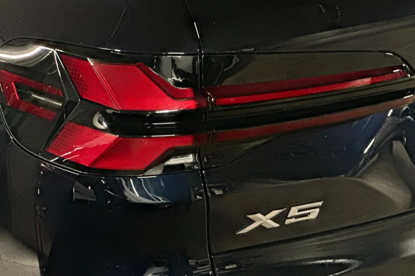 New 2026 Carbon Black Metallic BMW xDrive40i image 27