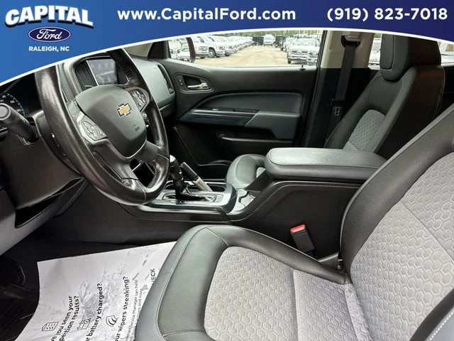 Used 2019 Orange Chevrolet Z71 image 19