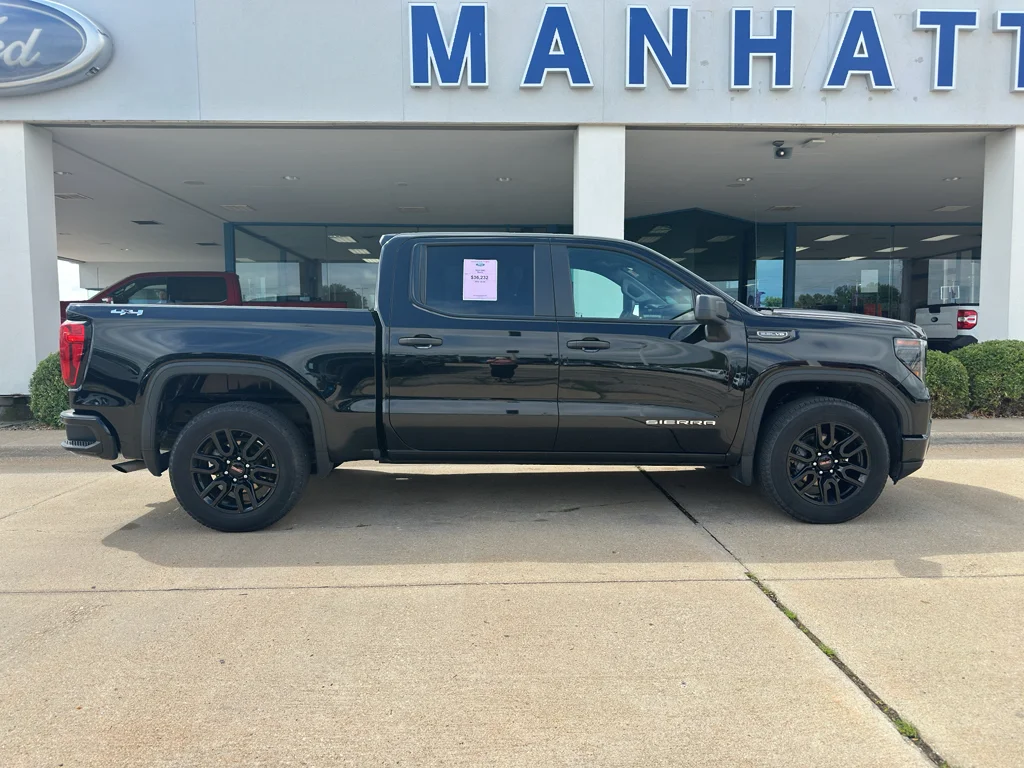 Used 2024 Onyx Black GMC Pro image 9