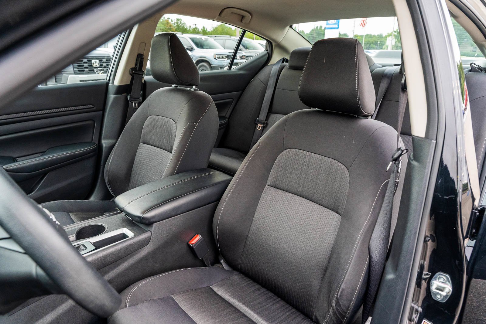Used 2025 Black Nissan 2.5 SV image 17