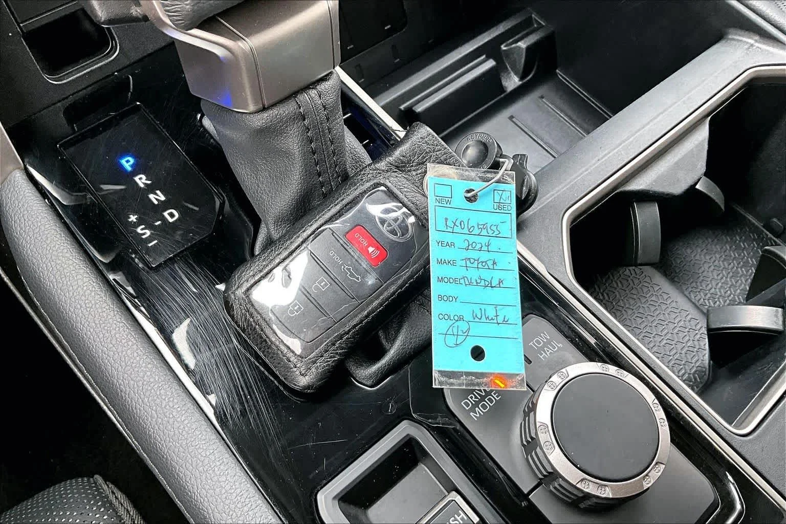 Used 2024 Wind Chill Pearl Toyota Limited Hybrid image 14