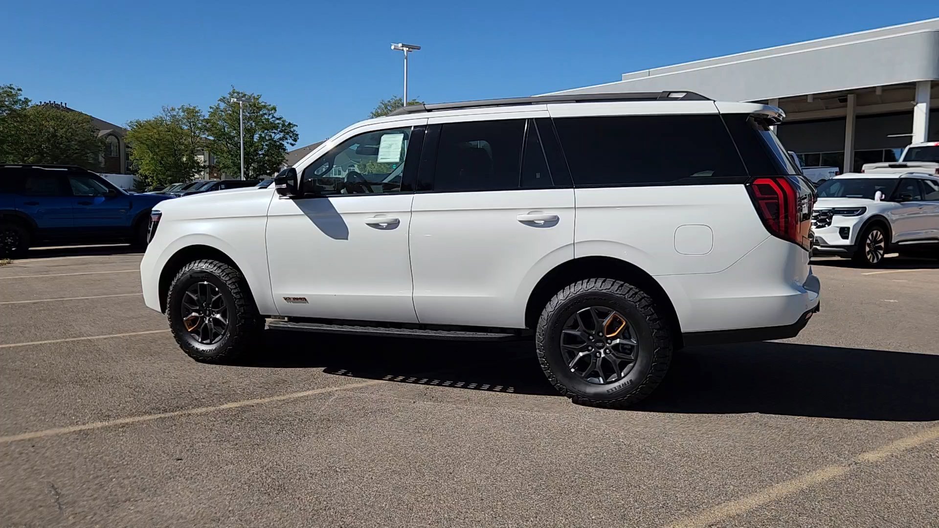 New 2027 Star White Metallic Tri-Coat Ford Tremor image 22