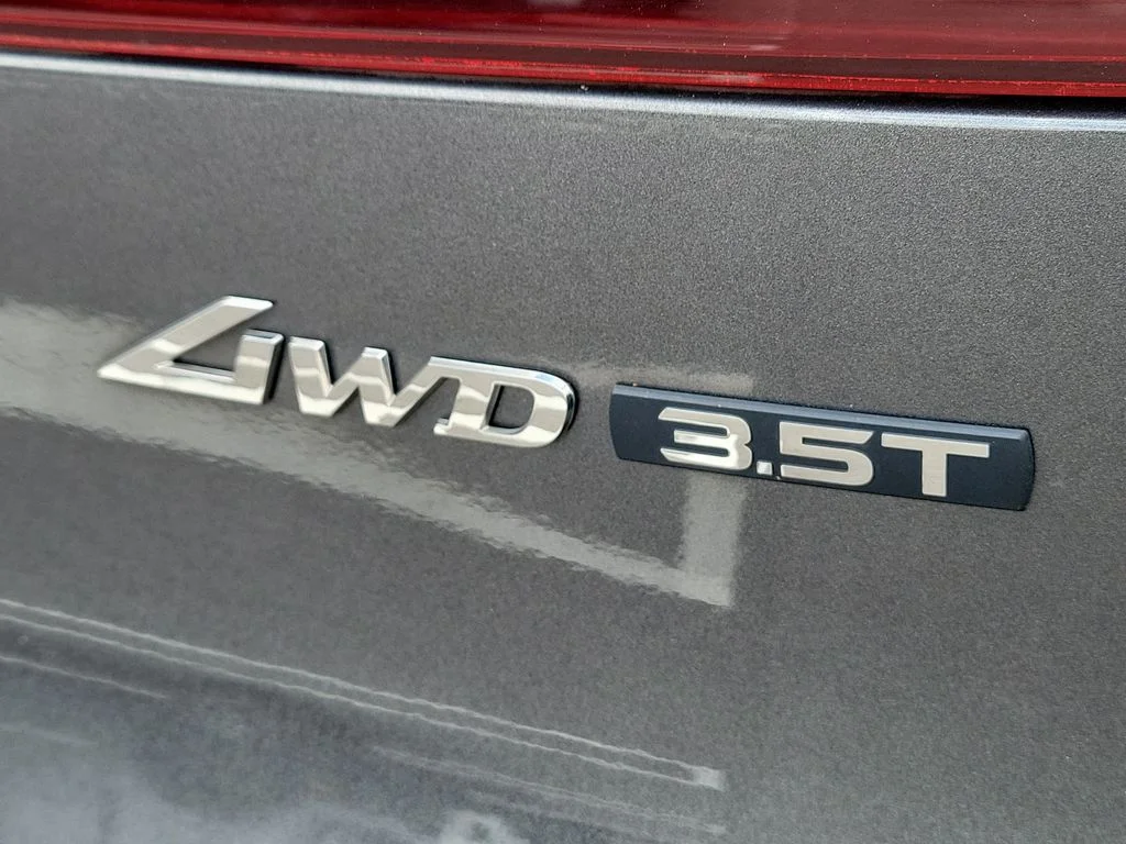 Used 2022 Gray Genesis 3.5T Sport image 6