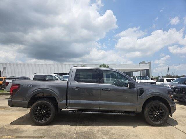 New 2026 Carbonized Gray Metallic Ford XLT image 6