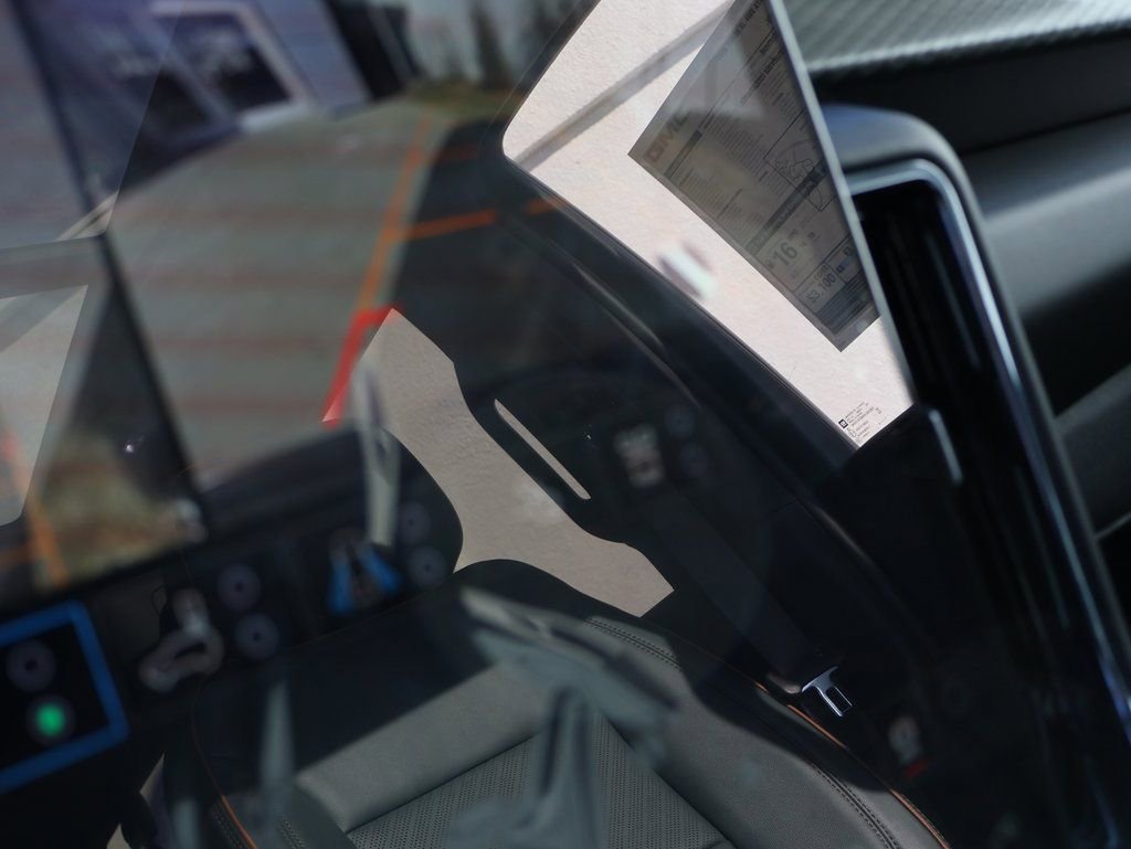 New 2026 Onyx Black GMC AT4 image 31