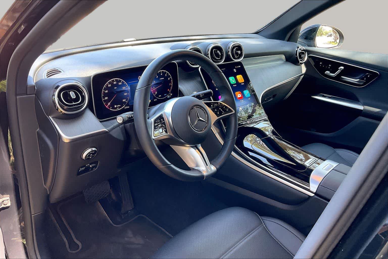 New 2026 Obsidian Black Metallic Mercedes-Benz GLC 300 image 17