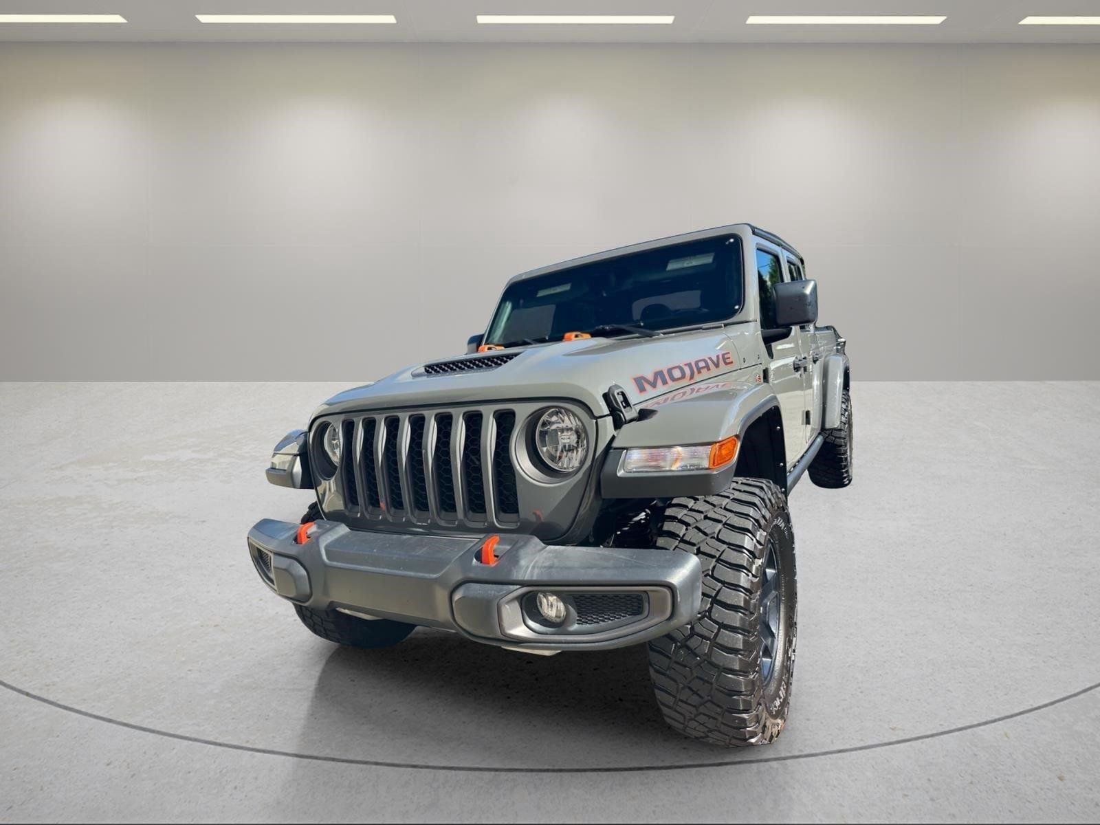 Used 2022 Sting-Gray Clearcoat Jeep Mojave image 3