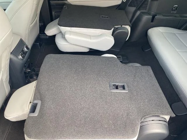 New 2026 Space White Metallic Ford Active image 37