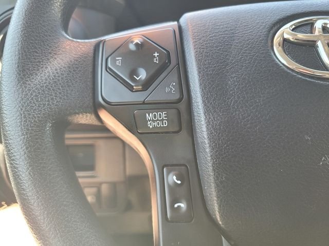 Used 2018 White Toyota SR image 27