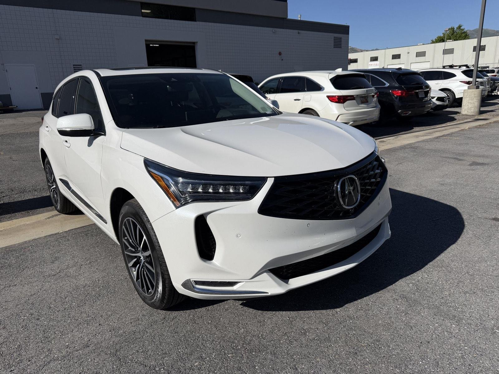 Used 2025 Platinum White Pearl Acura SH-AWD w/Advance image 1