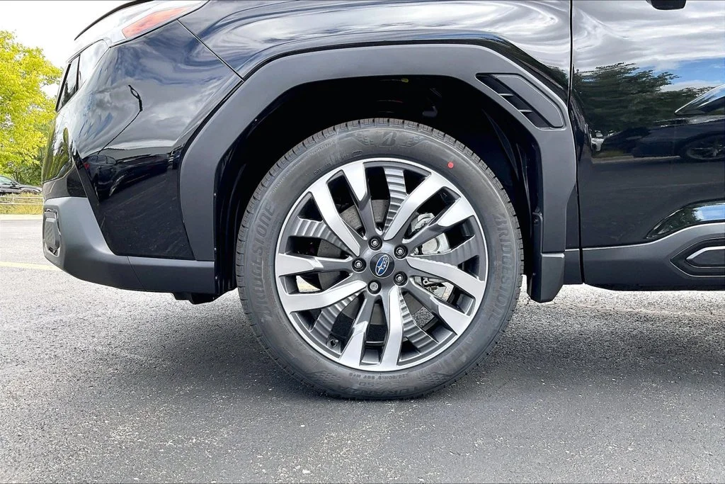 New 2026 CRYSTAL BLACK SILICA Subaru Touring Hybrid image 15