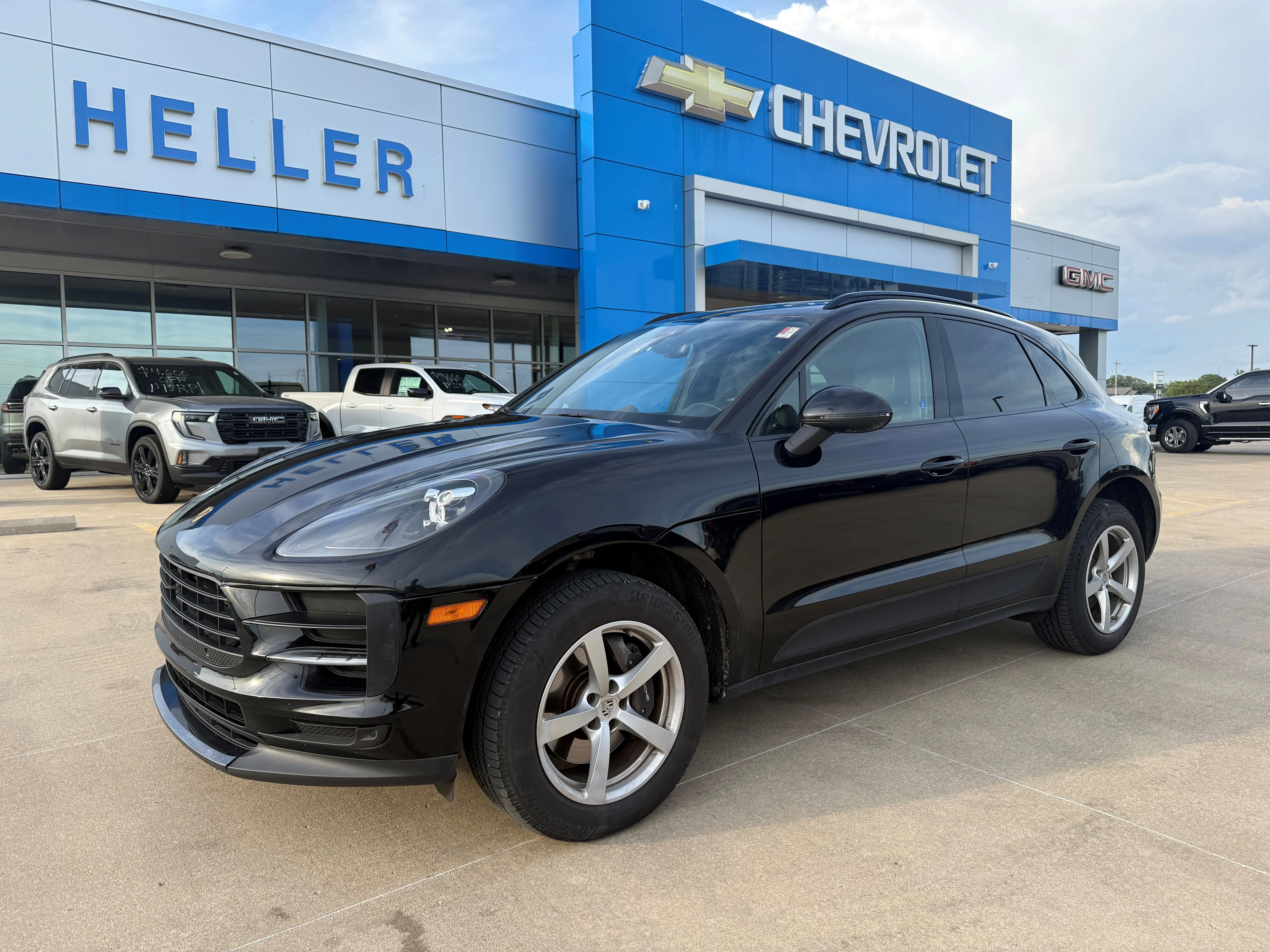 Used 2021 Black Porsche Base image 3