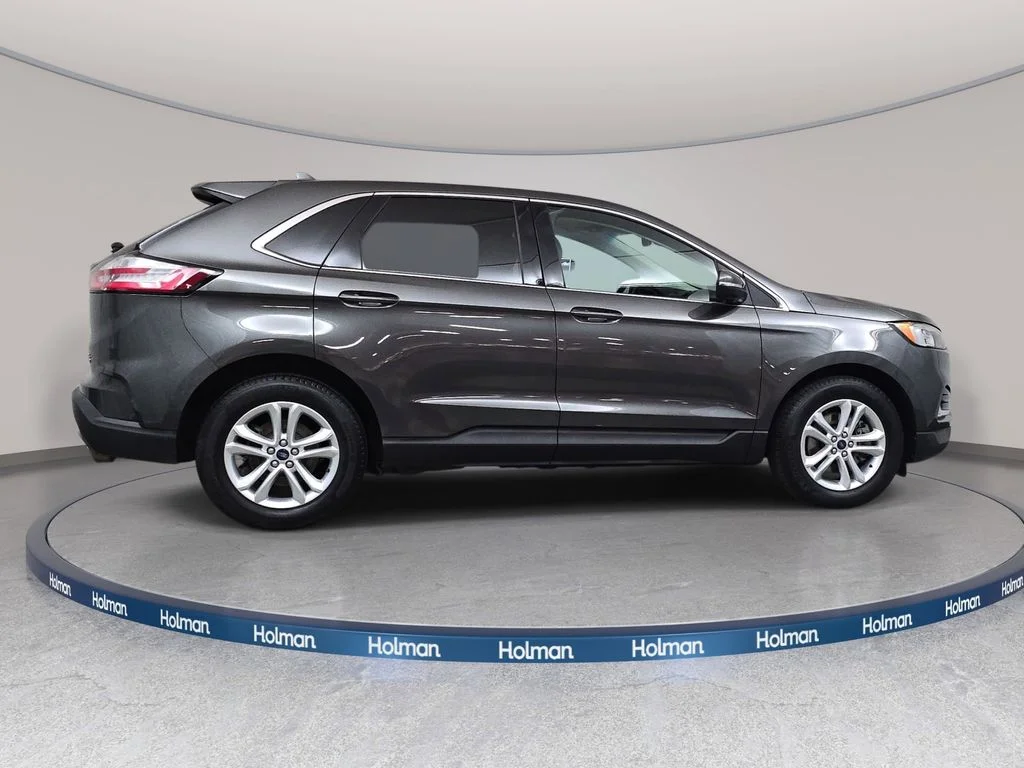 Used 2019 Gray Ford SEL image 5
