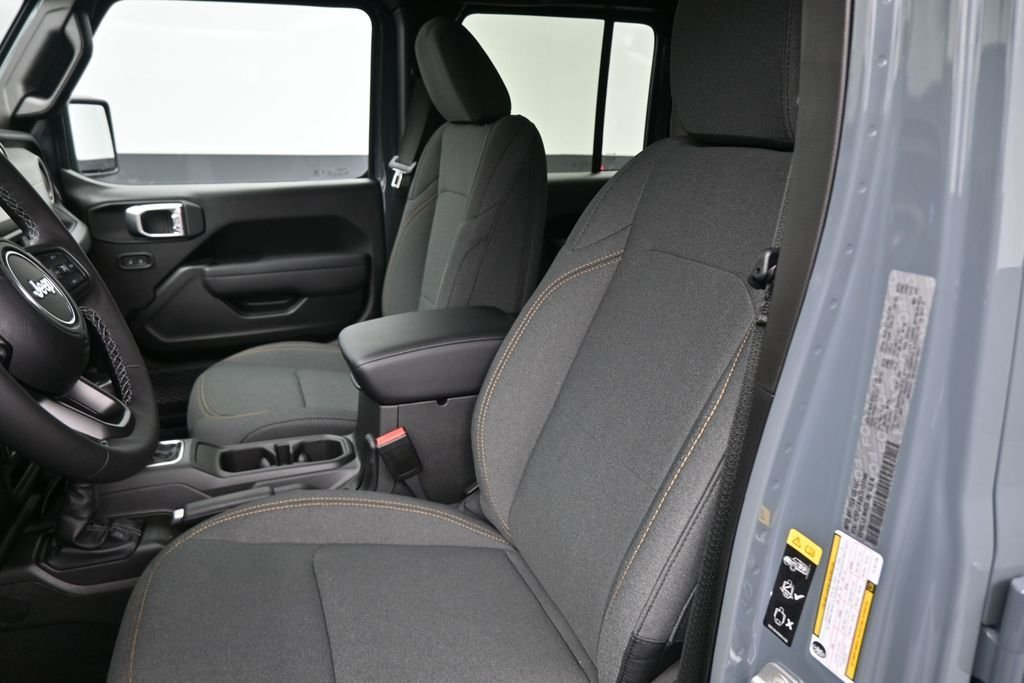New 2026 Anvil Clearcoat Jeep Sport S image 19