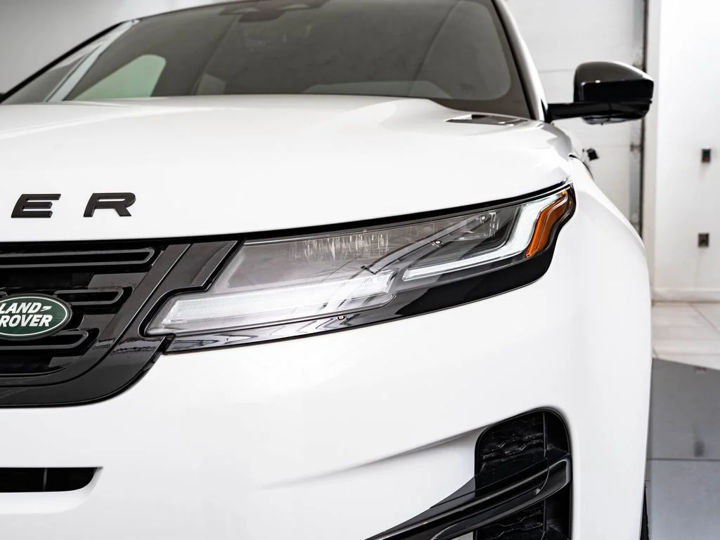 New 2026 Fuji White Land Rover Dynamic image 15