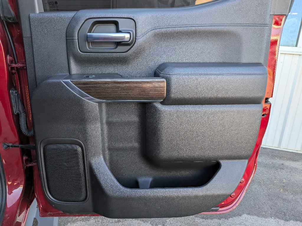Used 2020 Cajun Red Tintcoat Chevrolet RST image 20