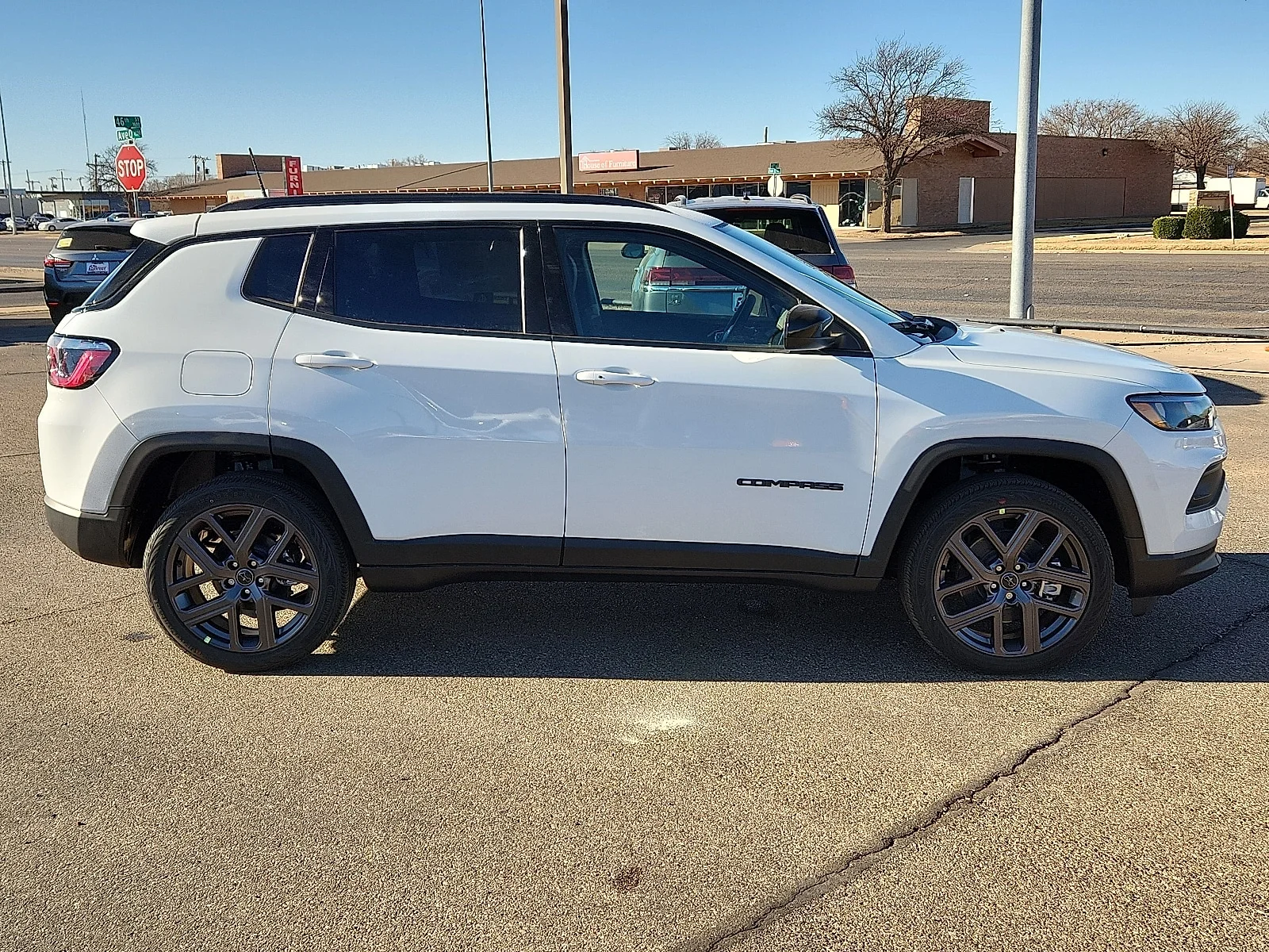 New 2026 White Jeep LATITUDE ALTITUDE 4X4 image 5