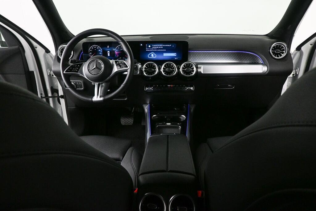 Used 2024 Polar White Mercedes-Benz GLB 250 image 17