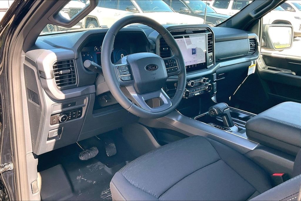 New 2026 Black Ford XLT image 5