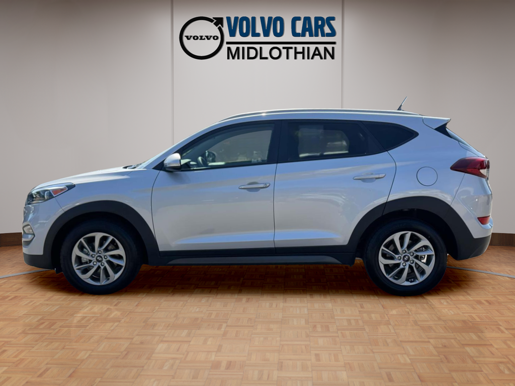 Used 2016 Silver Hyundai Eco image 21