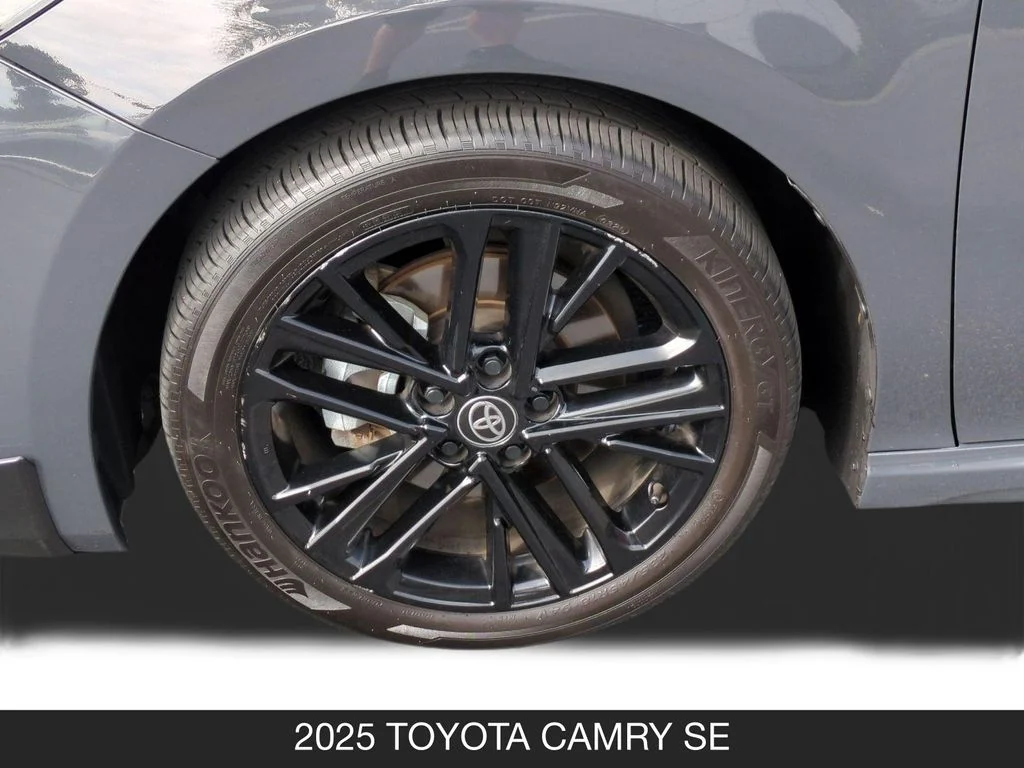 Used 2025  Toyota SE image 11
