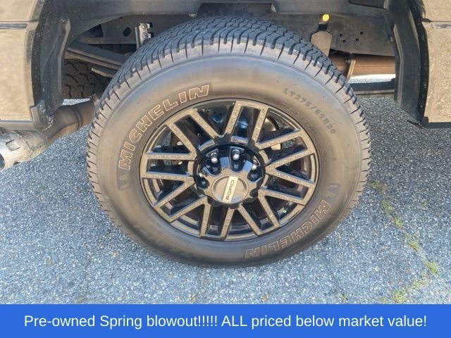Used 2021 Black Ford Lariat image 13