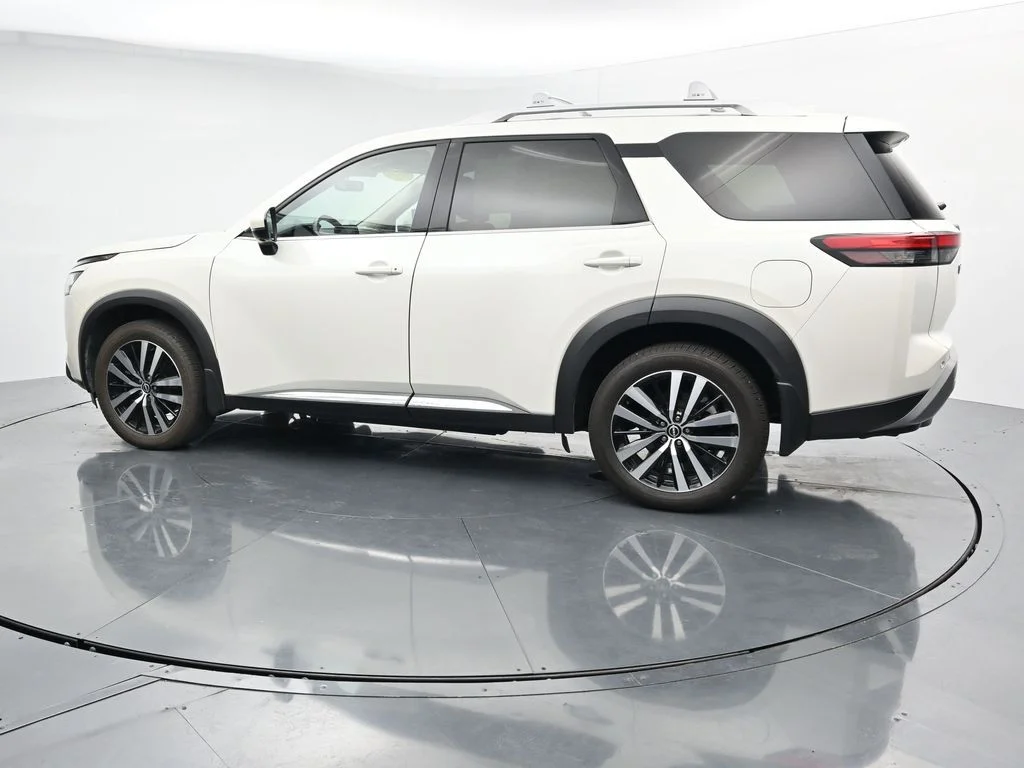 2023 Nissan Pathfinder Platinum - Photo 5