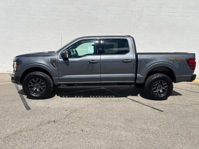 New 2026 Carbonized Gray Metallic Ford Tremor® image 34