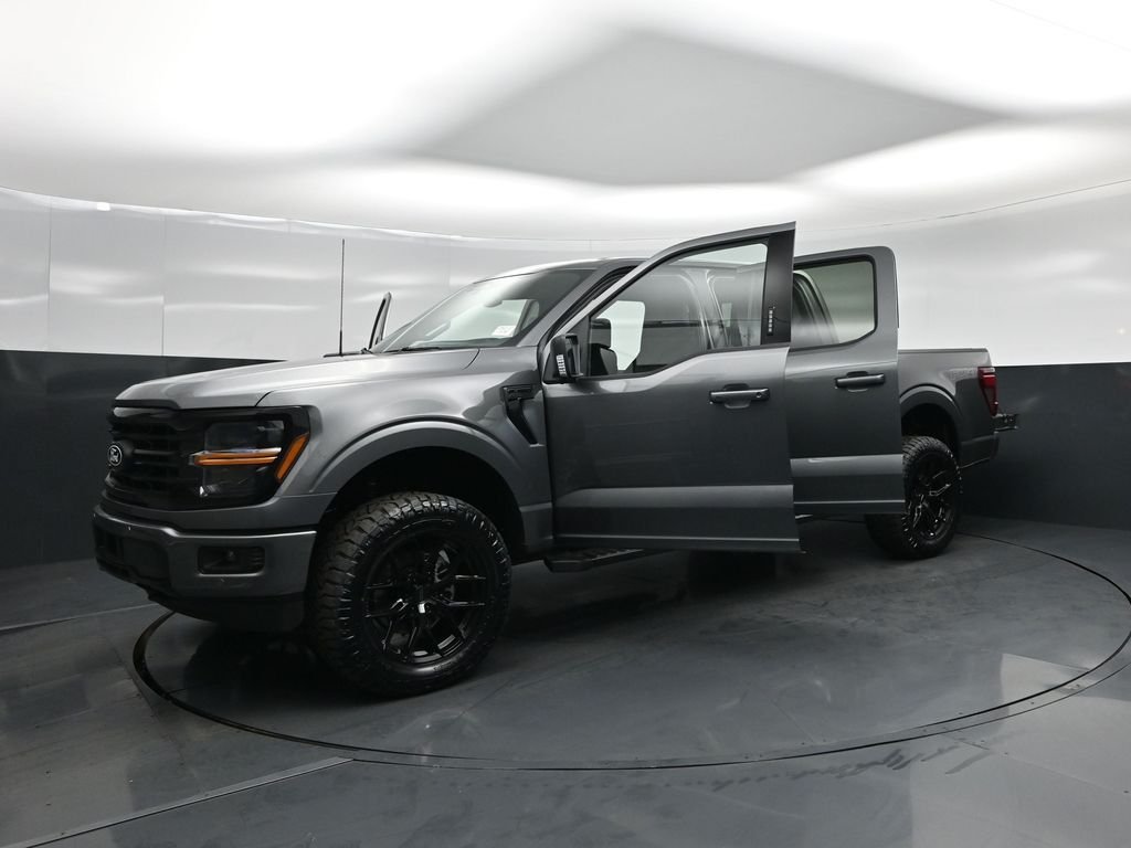 New 2026 Carbonized Gray Metallic Ford XLT image 24