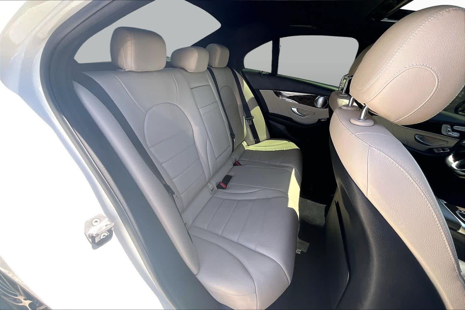 Used 2019 Polar White Mercedes-Benz C 300 image 18