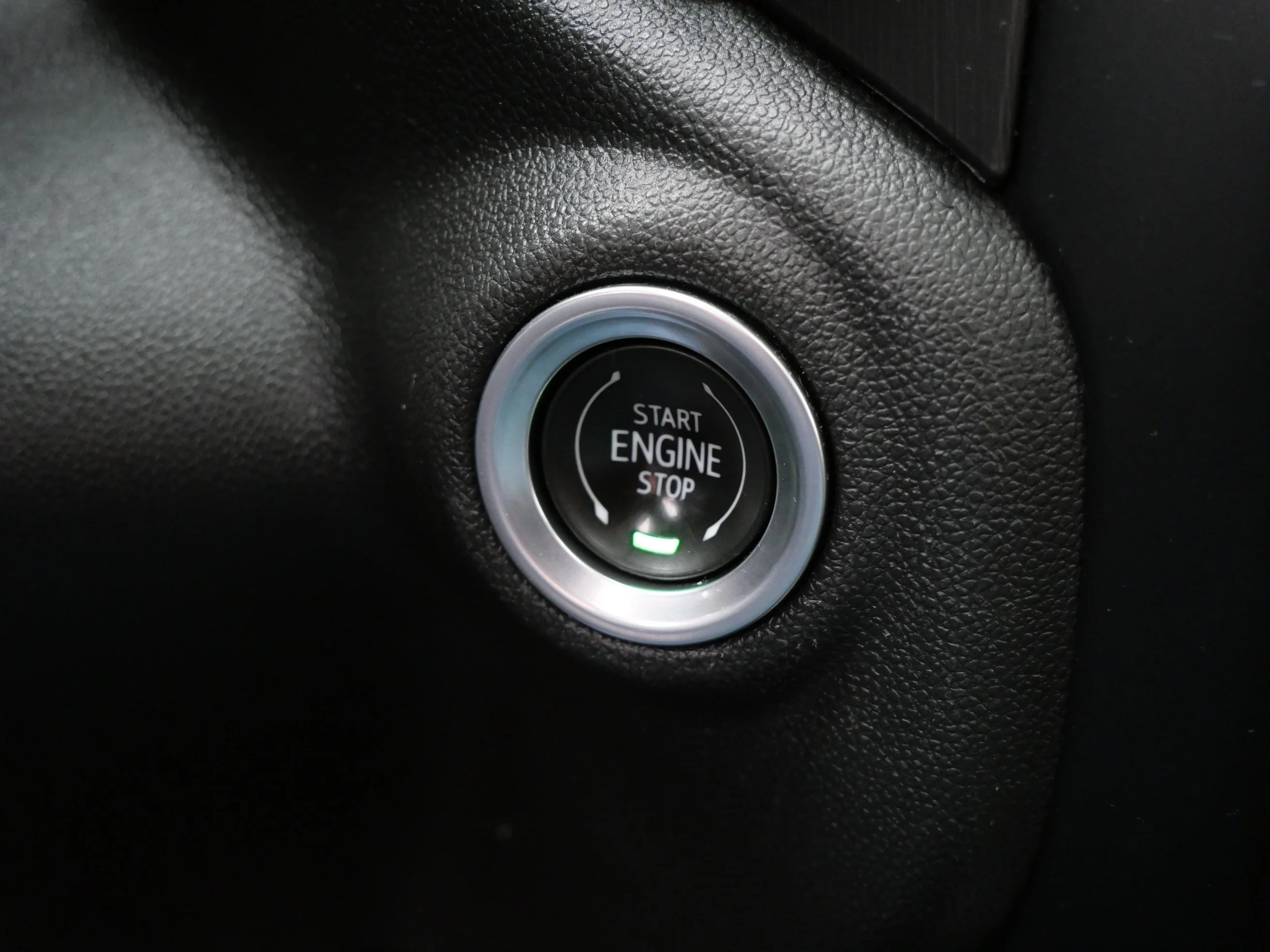 Used 2021 Summit White GMC AT4 image 31