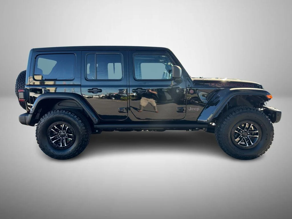 New 2026 Black Clear-Coat Exterior Paint Jeep Rubicon X image 5