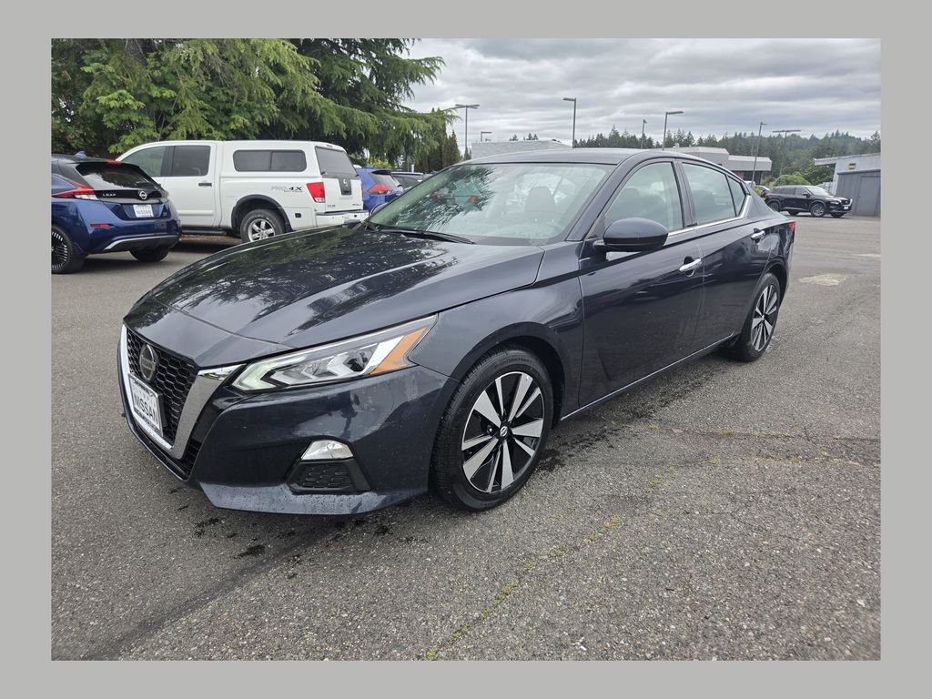 Used 2022 Blue Nissan 2.5 SV image 1
