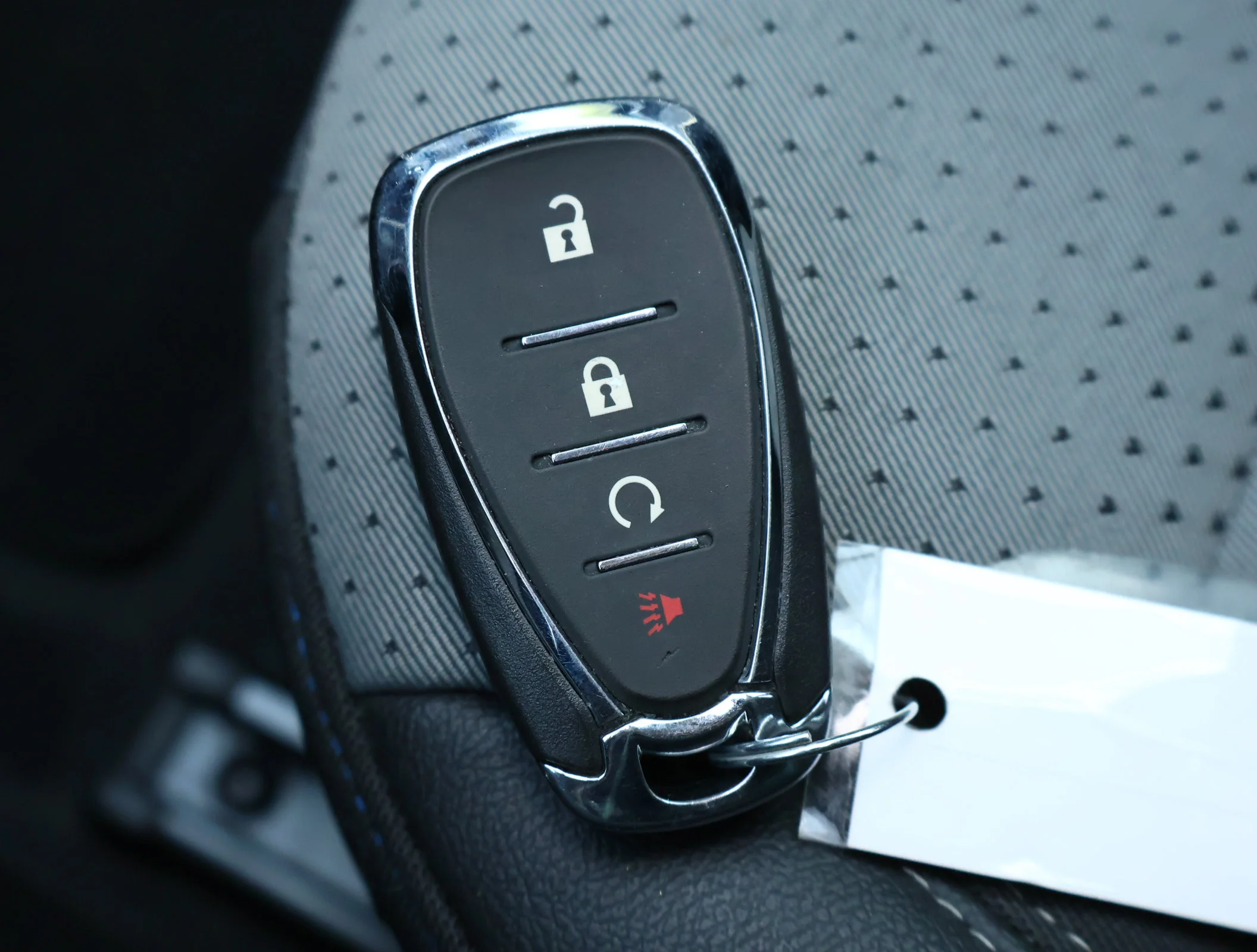 Used 2025 Sterling Gray Metallic Chevrolet LT image 21