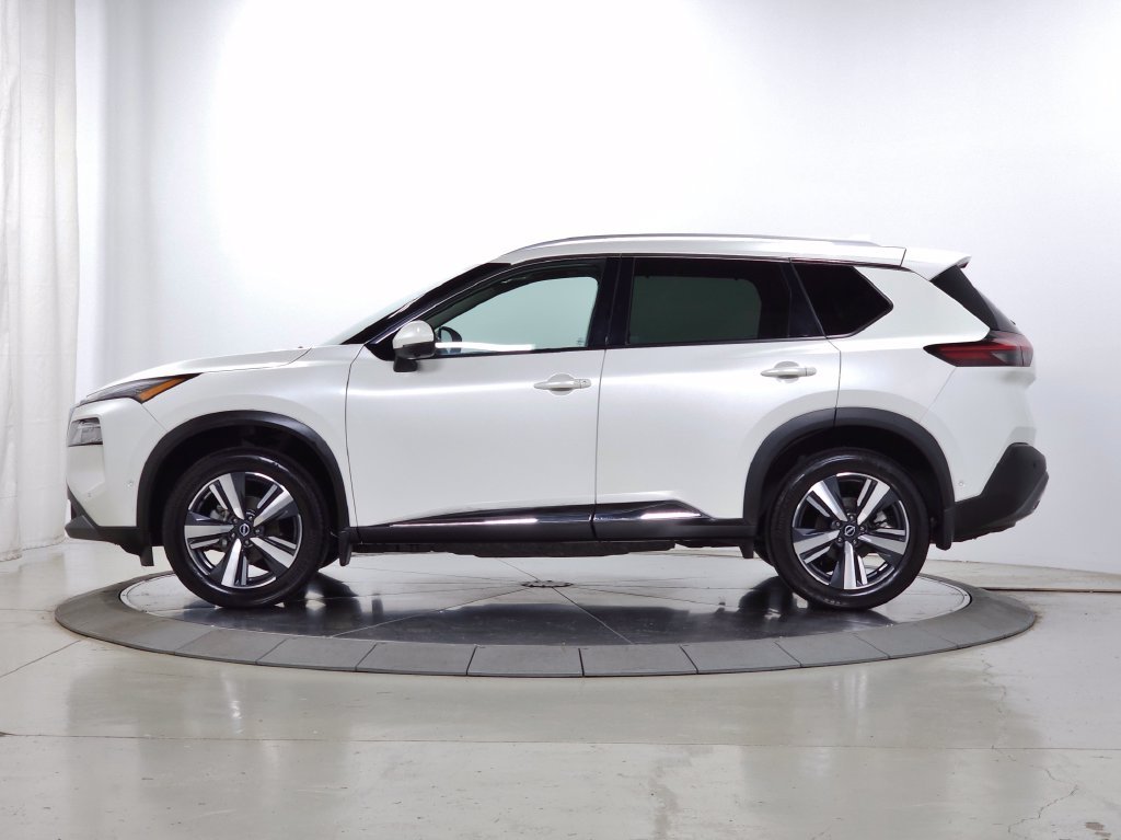 Used 2023 White Nissan SL image 2