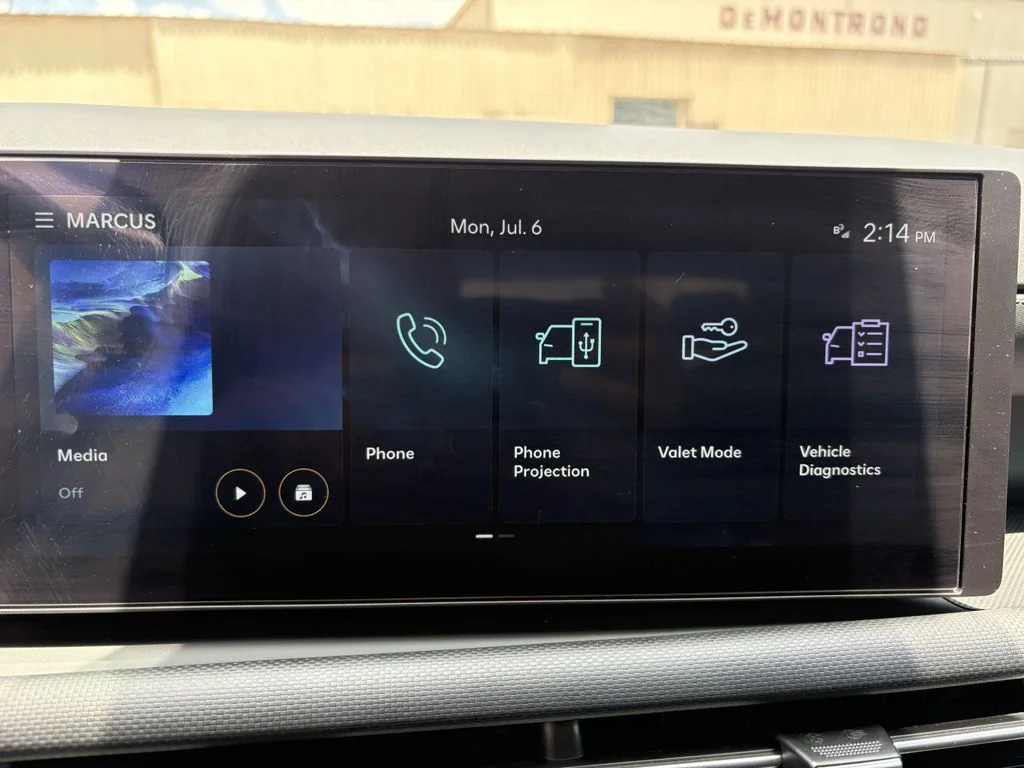 Used 2025 Sage Gray Hyundai SEL image 19