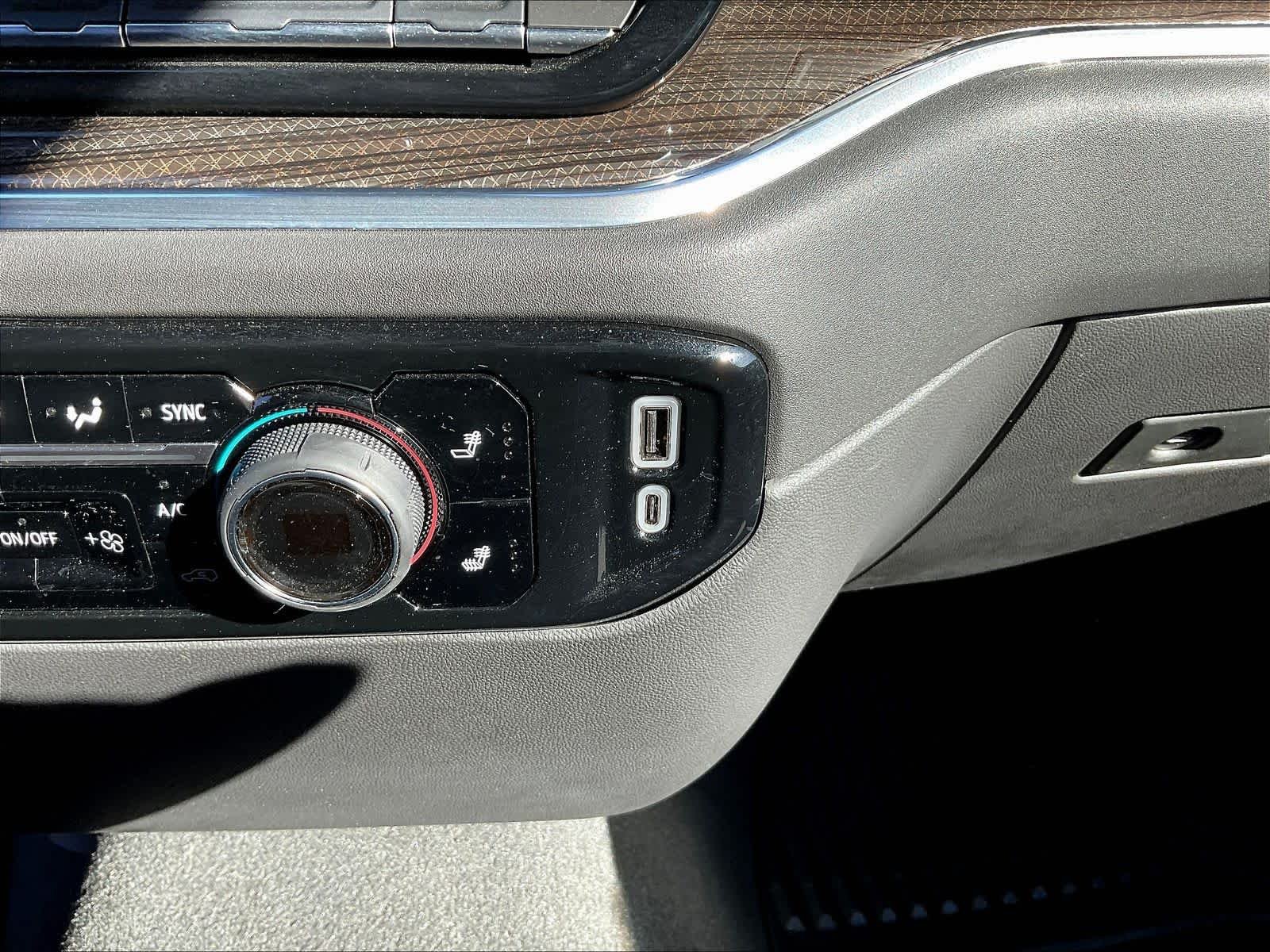 2025 Chevrolet Silverado 1500 LT - Photo 19