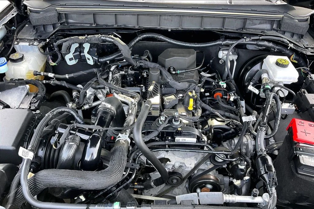 Used 2024 Black Ford Outer Banks image 9