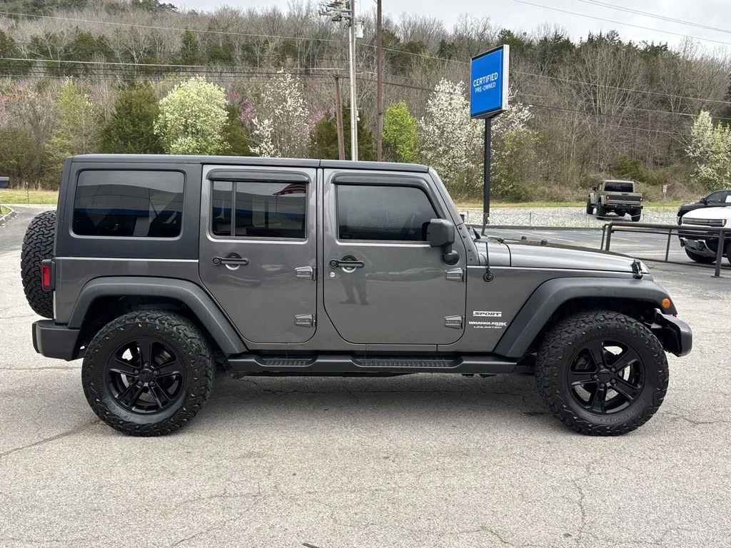 Used 2018 Gray Jeep Unlimited Sport image 6