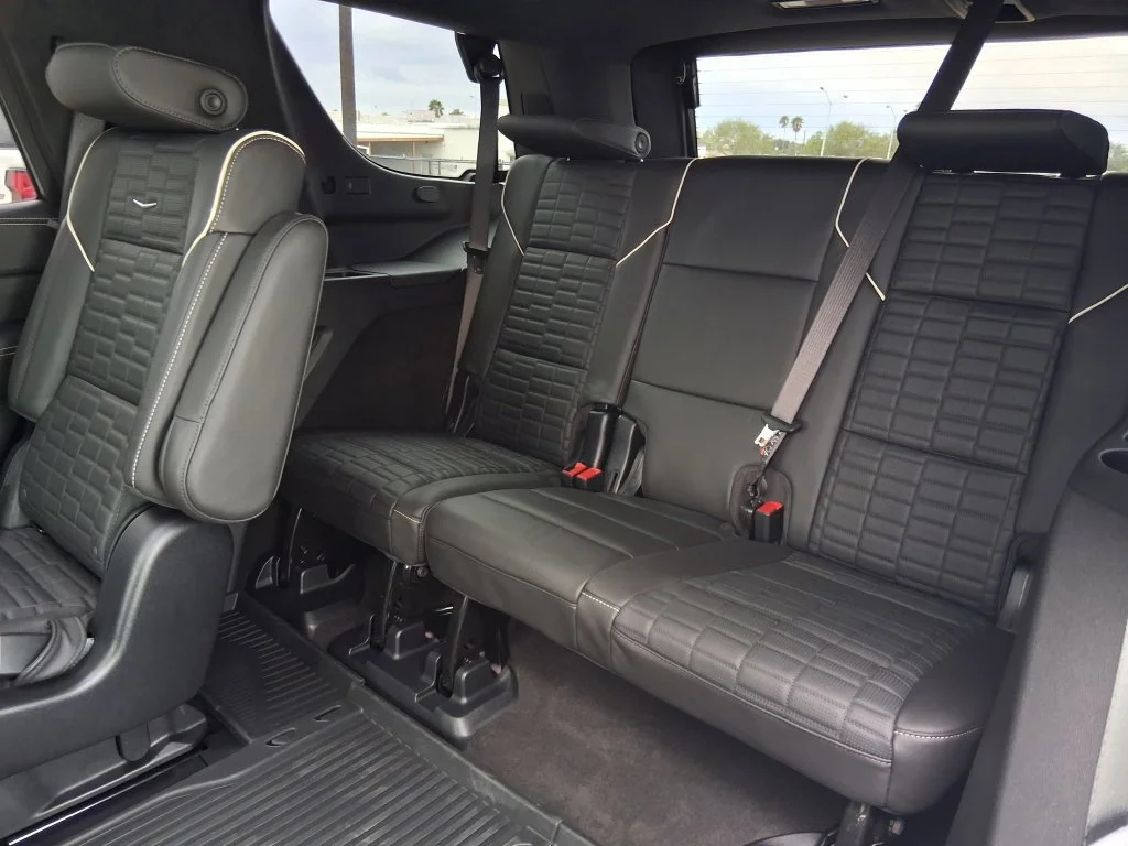 Used 2025 Crystal White Tricoat Cadillac Sport Platinum image 26
