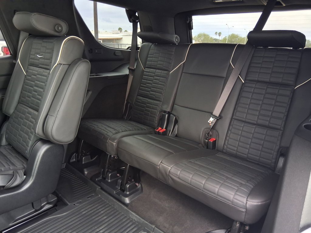 Used 2025 Crystal White Tricoat Cadillac Sport Platinum image 26